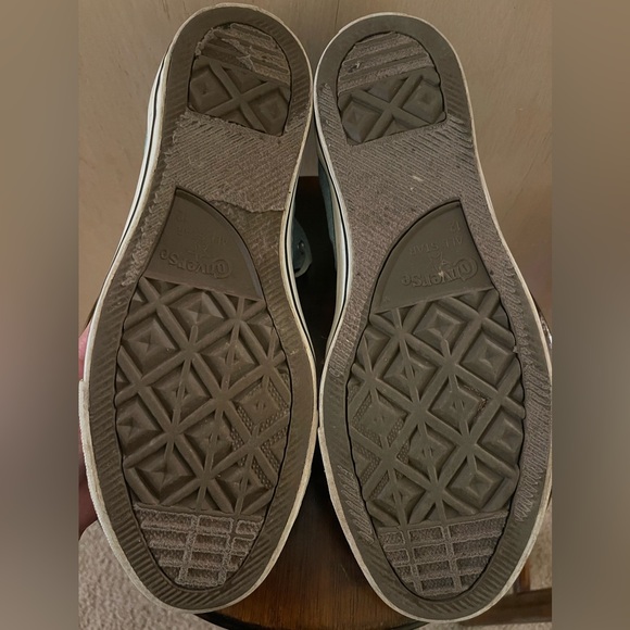 Light Blue Converse Men’s Size 12 - Picture 4 of 6